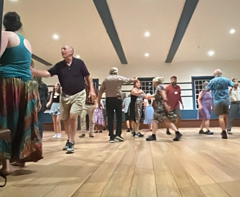 Contra Dance 4.2